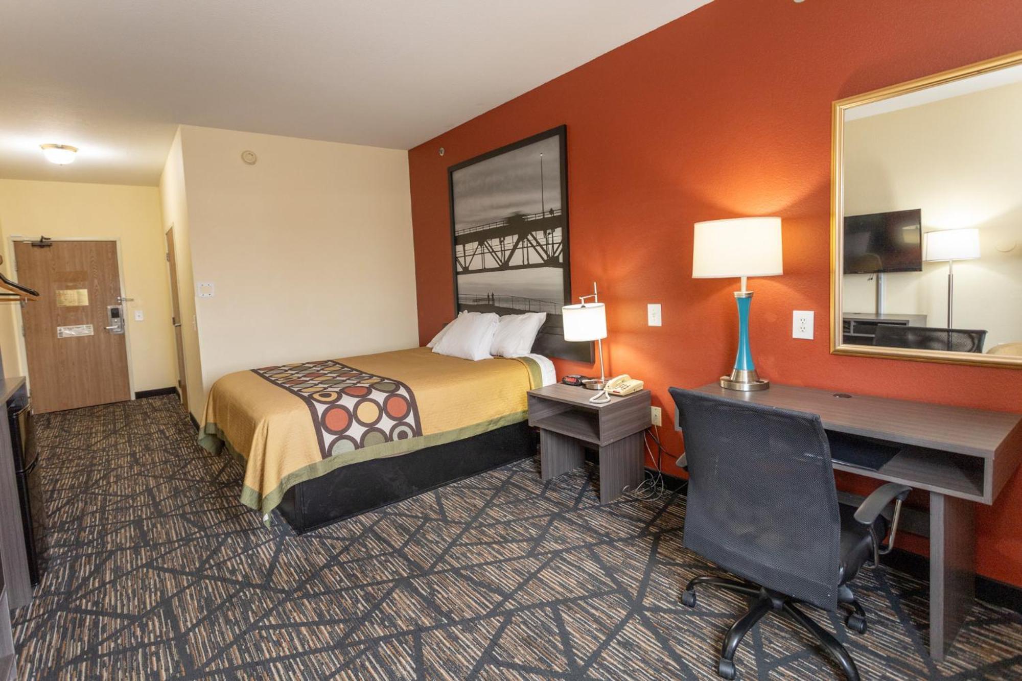 Super 8 By Wyndham Big Rapids Motell Exteriör bild
